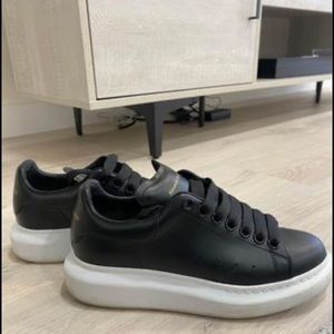 Black Alexander McQueen Sneakers size 6.5